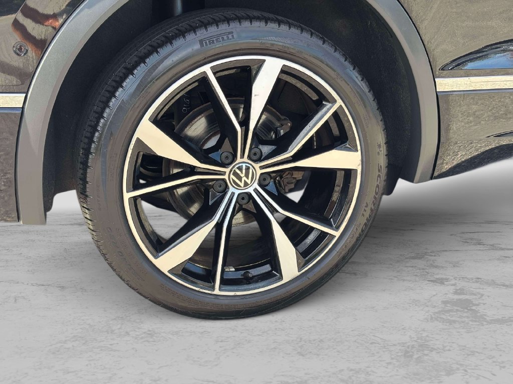 Used 2023 Volkswagen Tiguan SEL R-Line AWD/4WD image 36