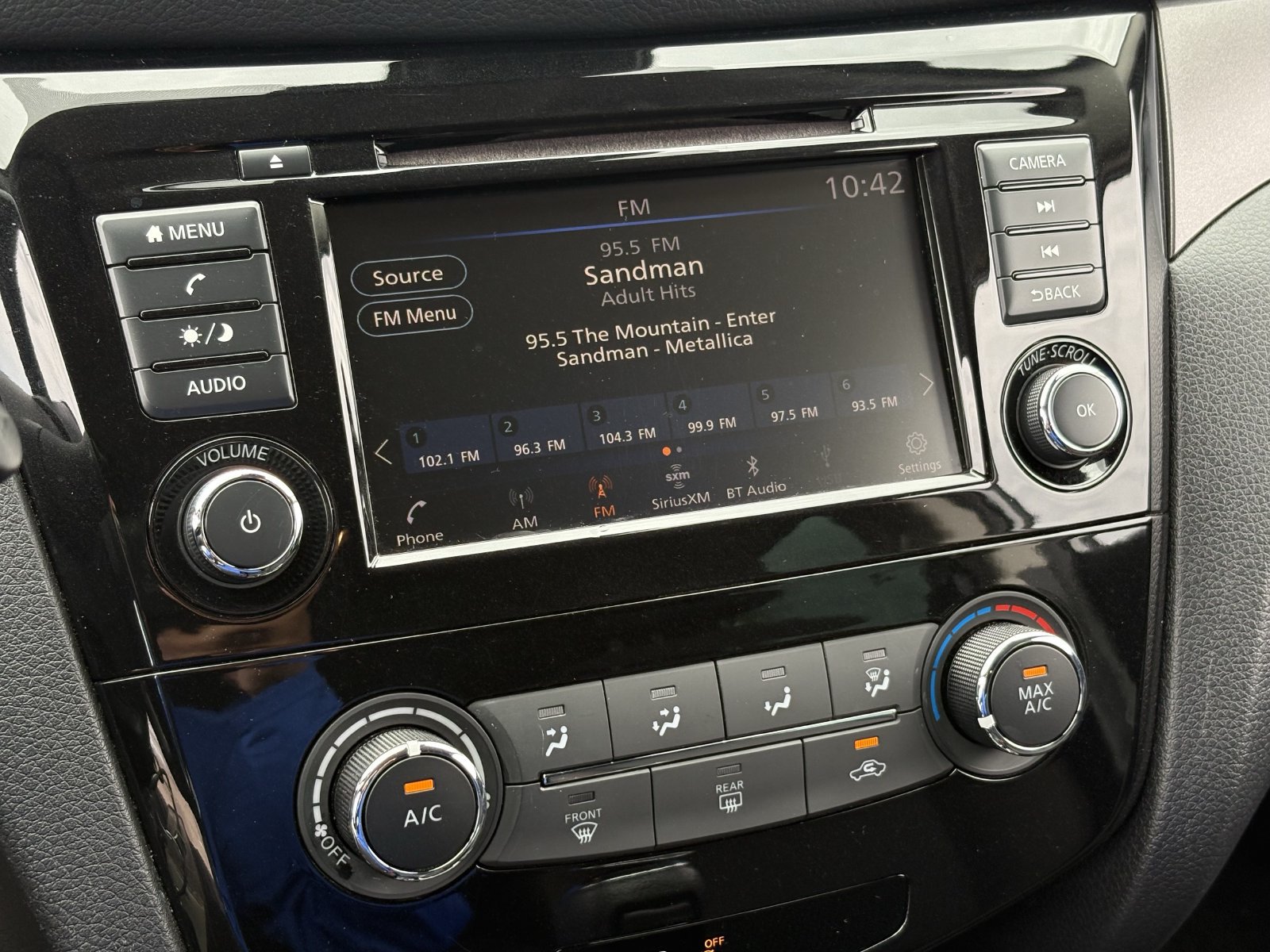 Used 2021 Nissan Rogue Sport S FWD image 29