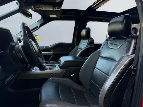Used 2019 Ford F150 Raptor w/ Equipment Group 802A Luxury image 24