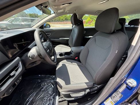 Used 2025 Kia K4 FWD image 32