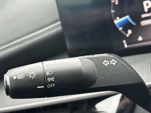 Used 2025 Nissan Murano SV image 21