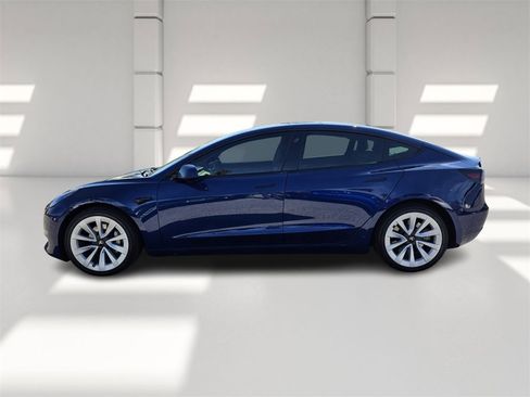 Used 2022 Tesla Model 3 image 7