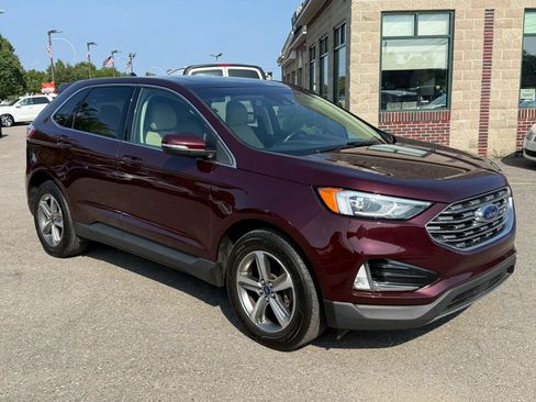 Used 2019 Ford Edge SEL w/ Equipment Group 201A AWD/4WD image 3