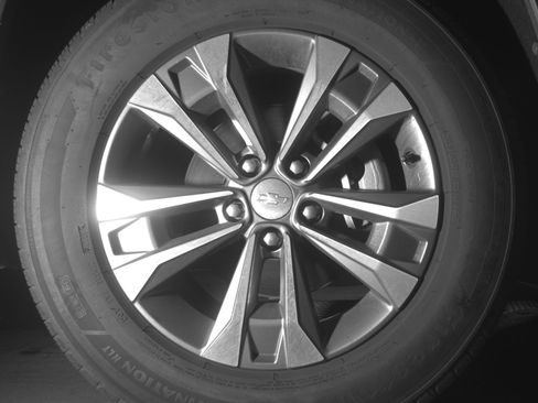 Used 2025 Chevrolet Equinox LT FWD image 13