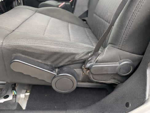 Used 2012 Jeep Wrangler Unlimited Sport image 9