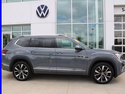 Used 2025 Volkswagen Atlas SEL Premium R-Line AWD/4WD image 5
