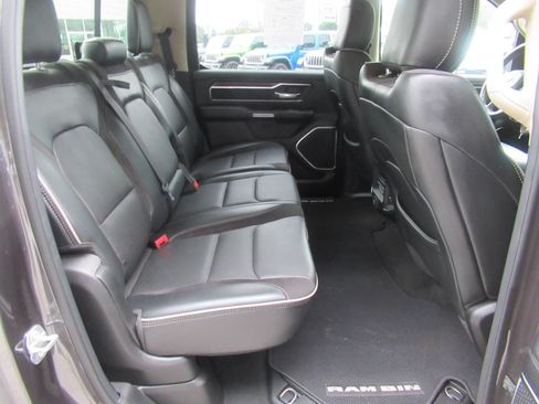 Used 2019 RAM 1500 Laramie AWD/4WD image 35