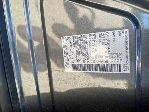 Used 2019 Nissan Pathfinder Platinum AWD/4WD image 30