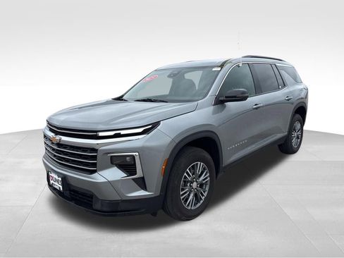 Used 2025 Chevrolet Traverse LT AWD/4WD image 4