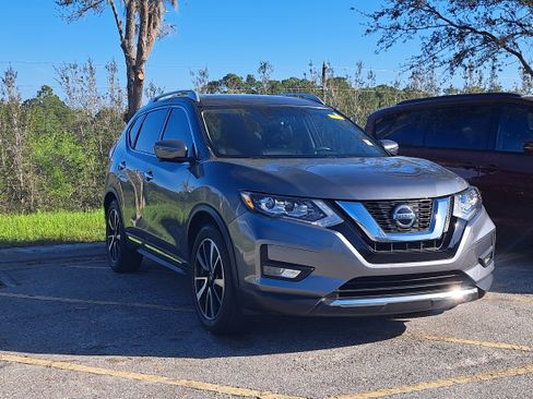 Certified 2020 Nissan Rogue SL w/ Premium Package image 3