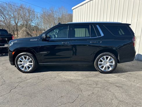 Used 2021 Chevrolet Tahoe High Country w/ Premium Package image 9