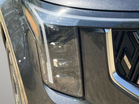New 2026 Kia Carnival EX FWD image 9