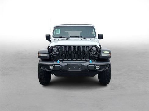 Used 2023 Jeep Wrangler Unlimited image 2