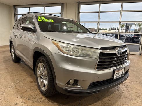 Used 2015 Toyota Highlander Limited image 4