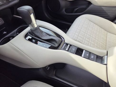 New 2026 Honda HR-V LX image 16