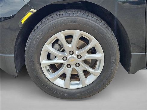 Certified 2019 Chevrolet Equinox LS FWD image 30