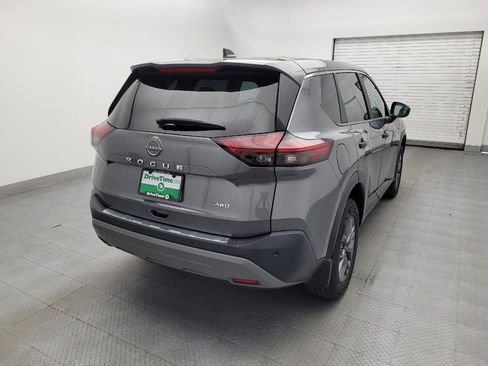Used 2023 Nissan Rogue S AWD/4WD image 7