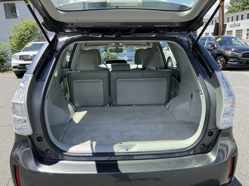 Used 2012 Toyota Prius V Five FWD image 12