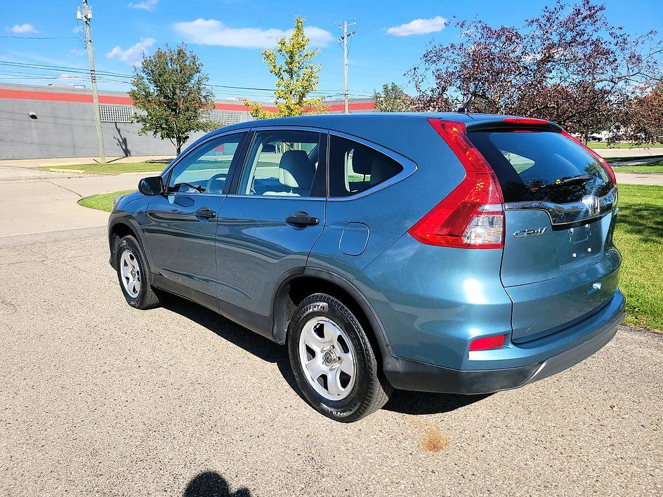 Used 2015 Honda CR-V LX image 5