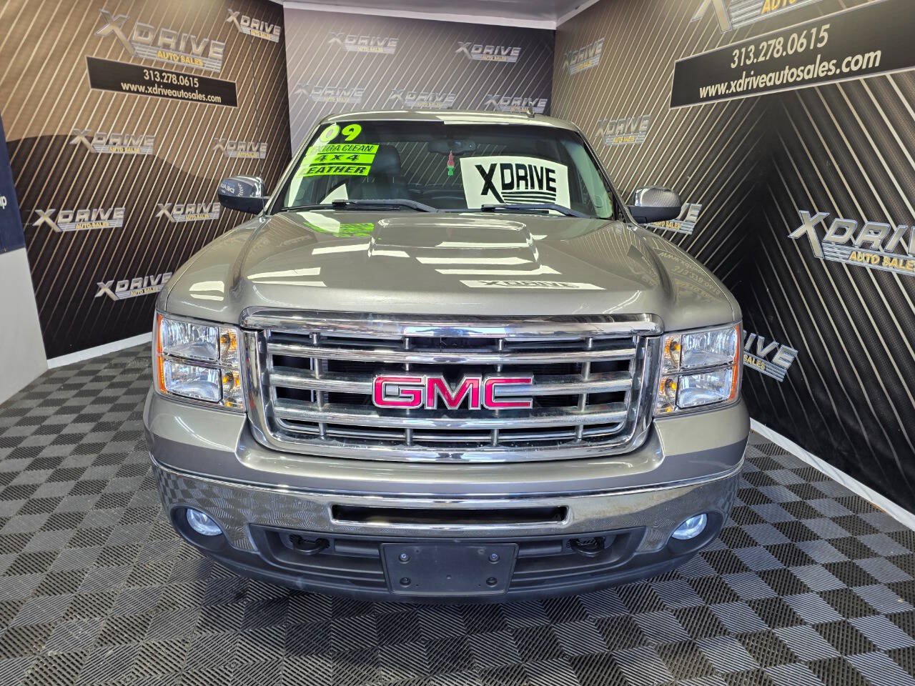 Used 2009 GMC Sierra 1500 SLE w/ Power Pack Plus AWD/4WD image 4