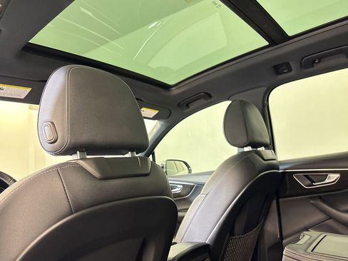 Used 2025 Audi Q7 2.0T Premium w/ Convenience Package image 31