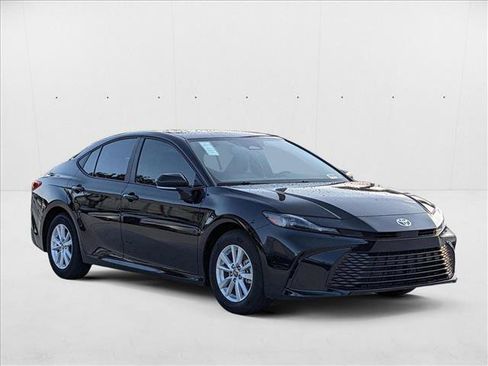 New 2025 Toyota Camry LE image 7