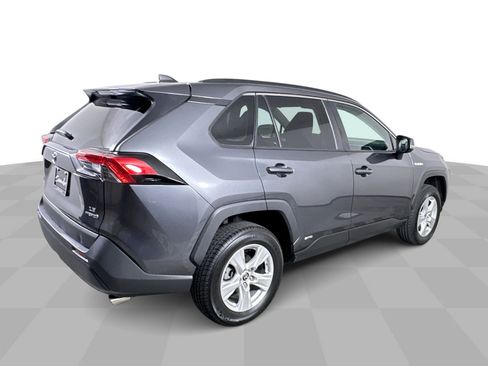 Used 2021 Toyota RAV4 LE image 44