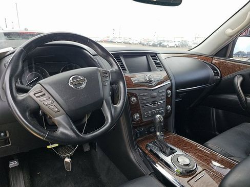 Used 2020 Nissan Armada SL image 6
