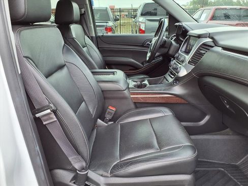 Used 2017 GMC Yukon SLT image 13