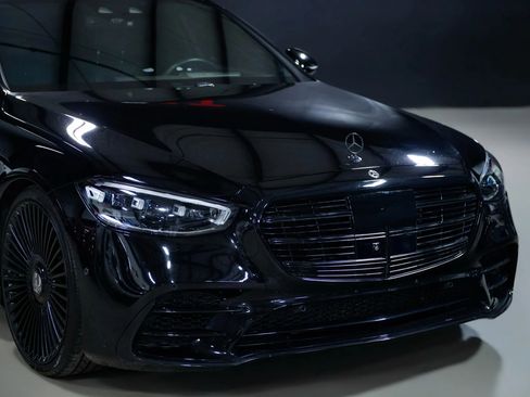 Used 2021 Mercedes-Benz S 580 4MATIC Sedan image 4