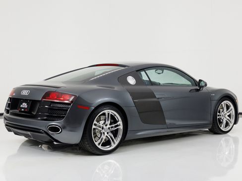Used 2011 Audi R8 V10 AWD/4WD image 3
