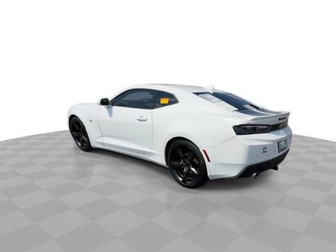 Certified 2017 Chevrolet Camaro LT RWD image 6