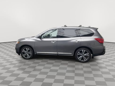 Used 2019 Nissan Pathfinder Platinum image 40