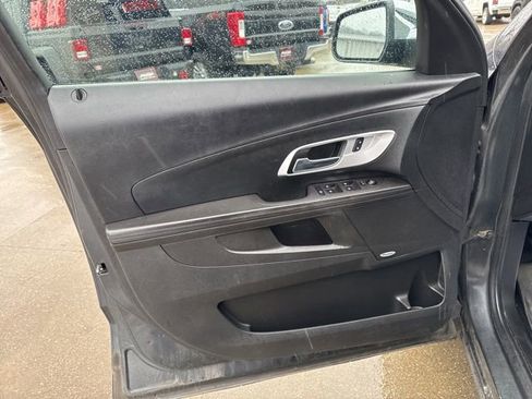 Used 2017 Chevrolet Equinox Premier w/ Enhanced Convenience Package image 23