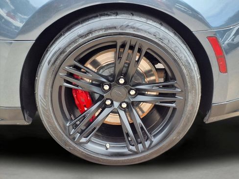 Used 2019 Chevrolet Camaro ZL1 RWD image 10
