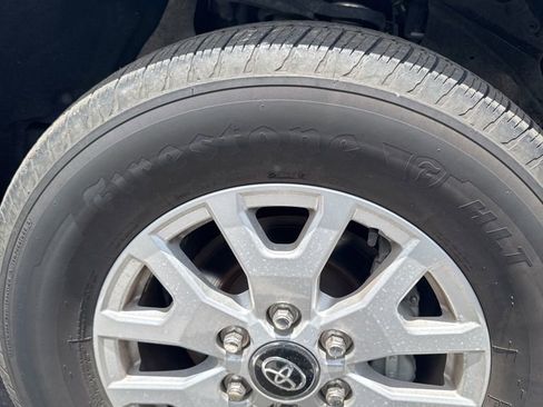 Used 2024 Toyota Tacoma SR5 w/ SR5 Upgrade Package RWD image 10