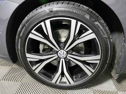 Used 2020 Volkswagen Passat 2.0T SEL image 9