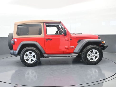 Used 2019 Jeep Wrangler Sport AWD/4WD image 7