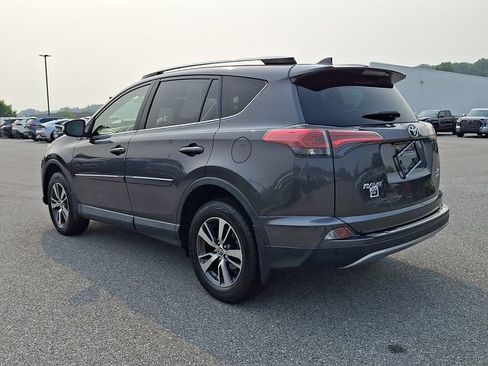 Certified 2018 Toyota RAV4 XLE AWD/4WD image 4