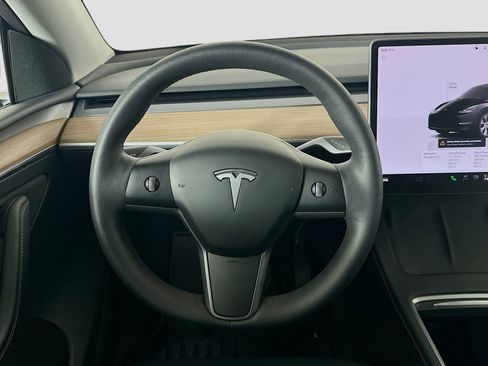 Used 2023 Tesla Model Y Long Range AWD/4WD image 17