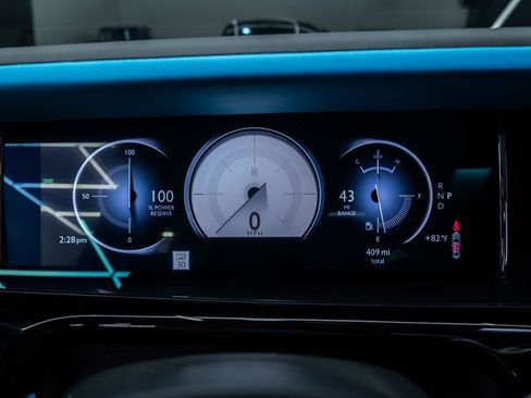 Used 2025 Rolls-Royce Phantom Sedan image 69