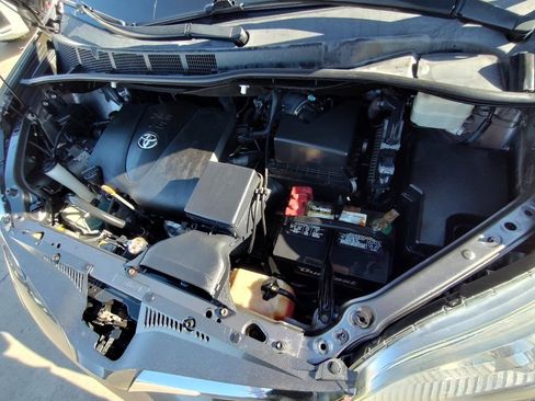 Used 2018 Toyota Sienna XLE w/ XLE Navigation Package image 52