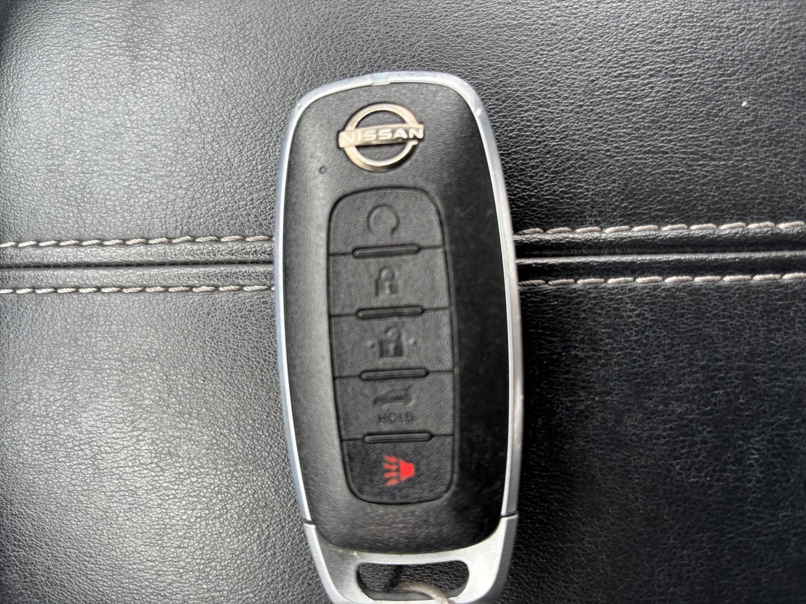 Used 2025 Nissan Rogue SV FWD image 26
