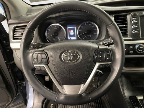 Used 2019 Toyota Highlander Plus image 12