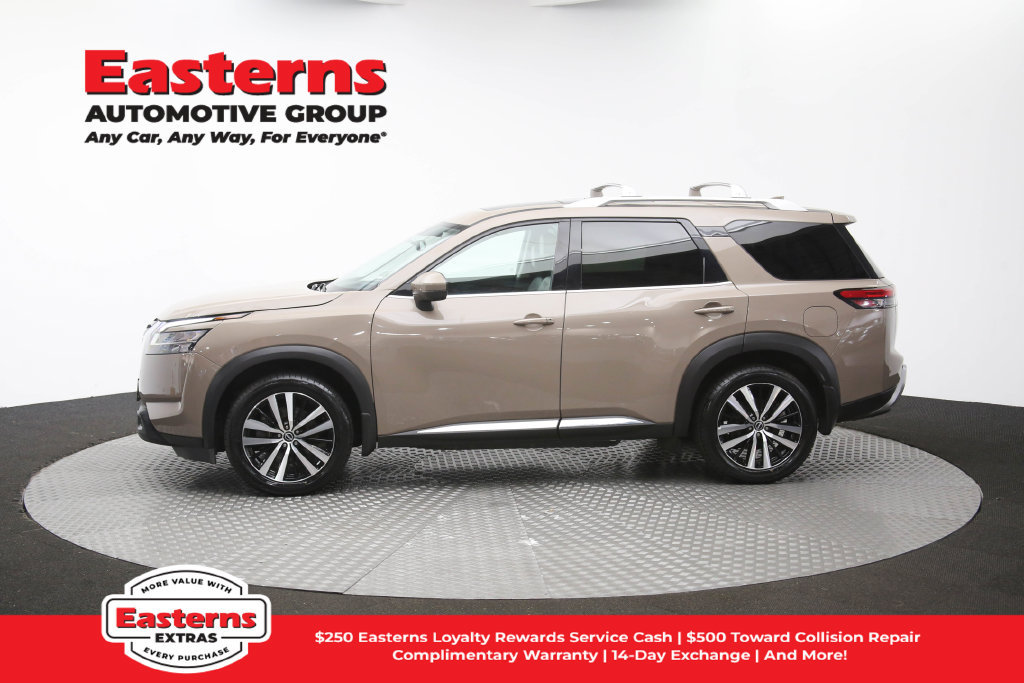 Used 2023 Nissan Pathfinder Platinum w/ Cargo Package AWD/4WD image 63