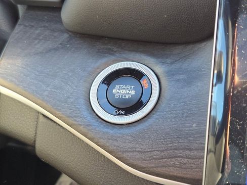 New 2025 Jeep Grand Cherokee Limited w/ Luxury Tech Group II image 30