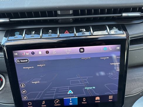 Used 2022 Jeep Grand Cherokee Limited 4xe image 19