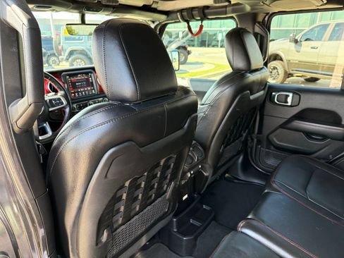 Used 2021 Jeep Wrangler Unlimited Rubicon AWD/4WD image 15