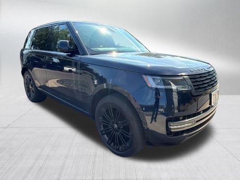 Used 2025 Land Rover Range Rover SE AWD/4WD image 6