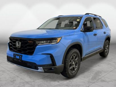 New 2025 Honda Pilot TrailSport